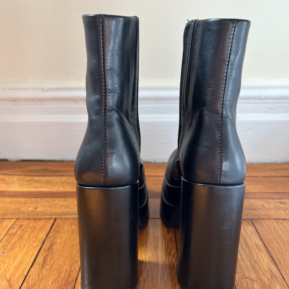 Steve Madden